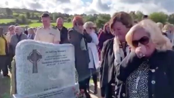 Стоп-кадр видео с церемонии похорон ветерана вооруженных сил Ирландии Шея Брэдли