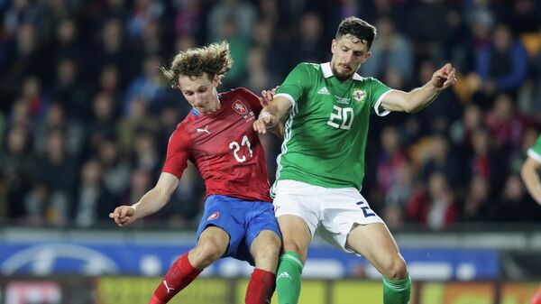 Полузащитник сборной Чехии Алекс Крал радуется забитому мячу в ворота Новой Зеландии