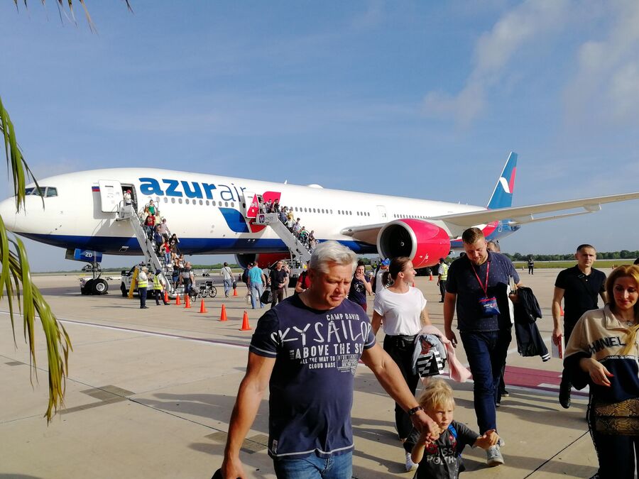 Прямой перелет из Москвы в Ла-Роману авиакомпании AZUR Air длится 12 часов