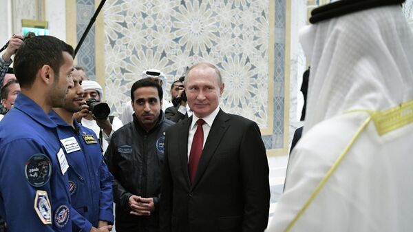 Президент РФ Владимир Путин на церемонии официальной встречи в ОАЭ