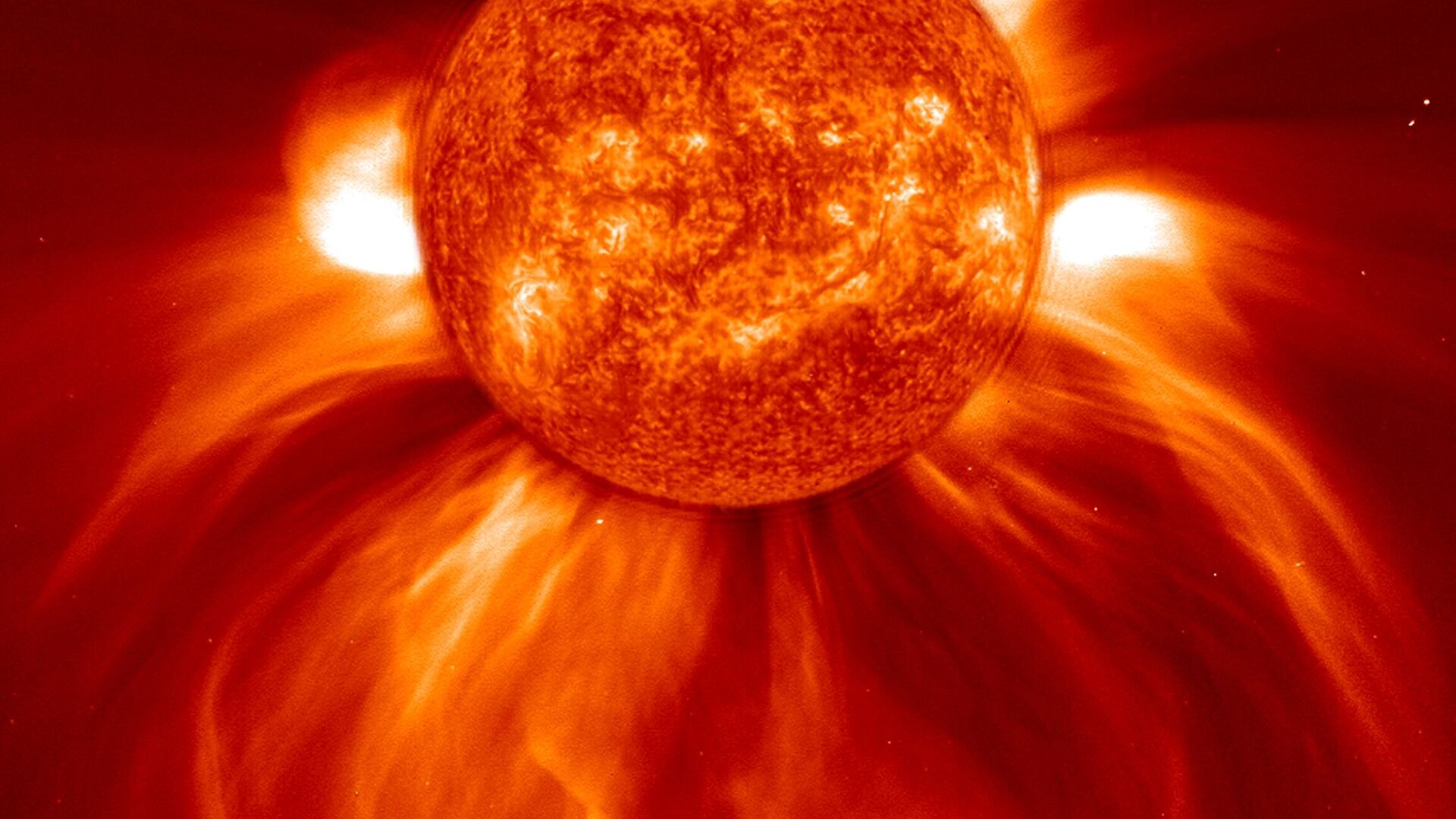 Вспышка на Солнце с американского спутника SOHO - РИА Новости, 1920, 09.12.2020