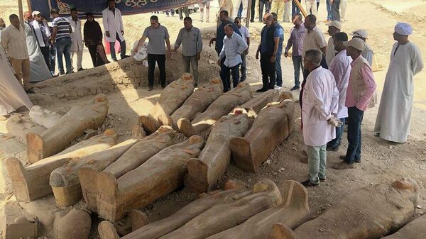 Обнаруженные при раскопках в древнем городе Луксоре деревянные саркофаги
