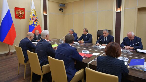 Президент РФ Владимир Путин проводит совещание по вопросу финансового оздоровления организаций ОПК. 16 октября 2019