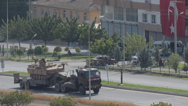 Турецкая военная техника в районе границы с Сирией. 18 октября 2019