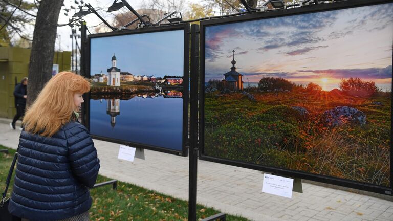 Фотовыставка Александра Львова Русские сезоны. Соловки на Тверском бульваре в Москве