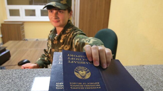 Сотрудница белорусской пограничной службы