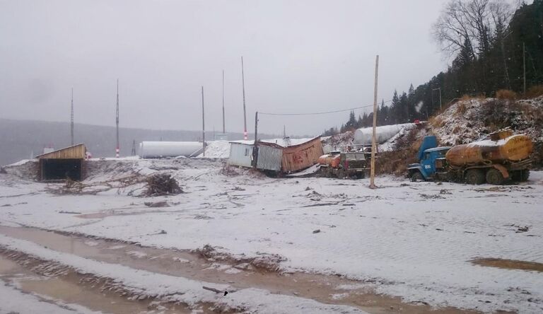 Вид рабочего поселка в Курагинском районе Красноярского края, где ночью была прорвана дамба