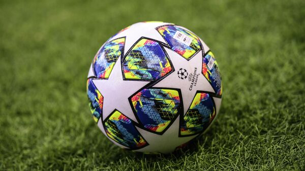 Официальный мяч Лиги чемпионов УЕФА