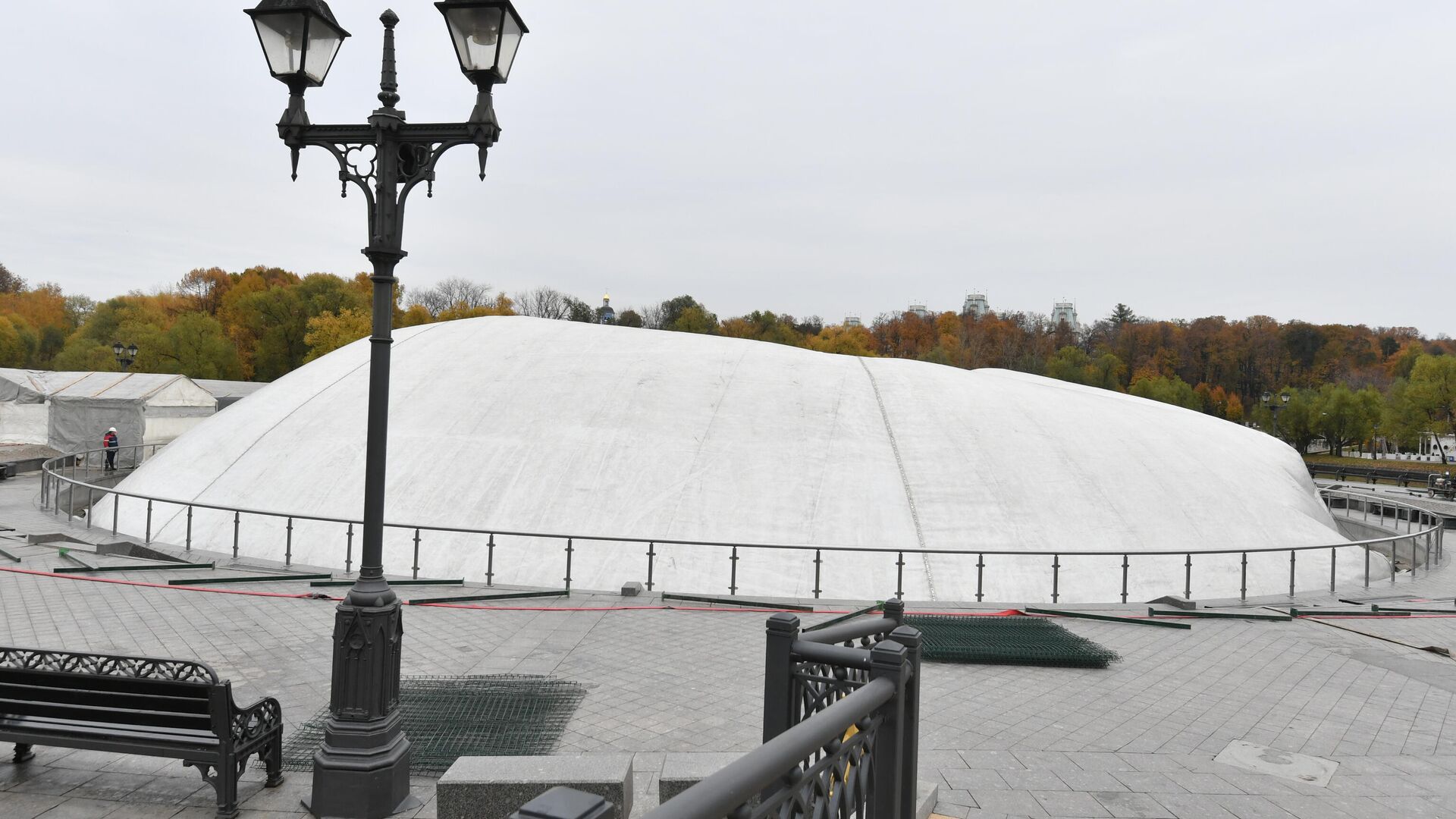 Фонтан в Царицынском парке Москвы Фонтан в Царицынском парке Москвы - РИА Новости, 1920, 01.11.2025