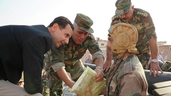Президент Сирии Башар Асад во время встречи с военными САР