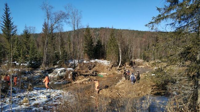 На месте прорыва дамбы в Курагинском районе Красноярского края