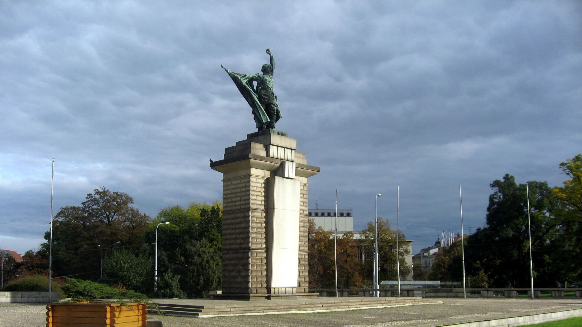 Памятник воинам Красной армии, погибшим при освобождении Чехословакии от нацистов, в городе Брно, Чехия - РИА Новости, 1920, 29.04.2021