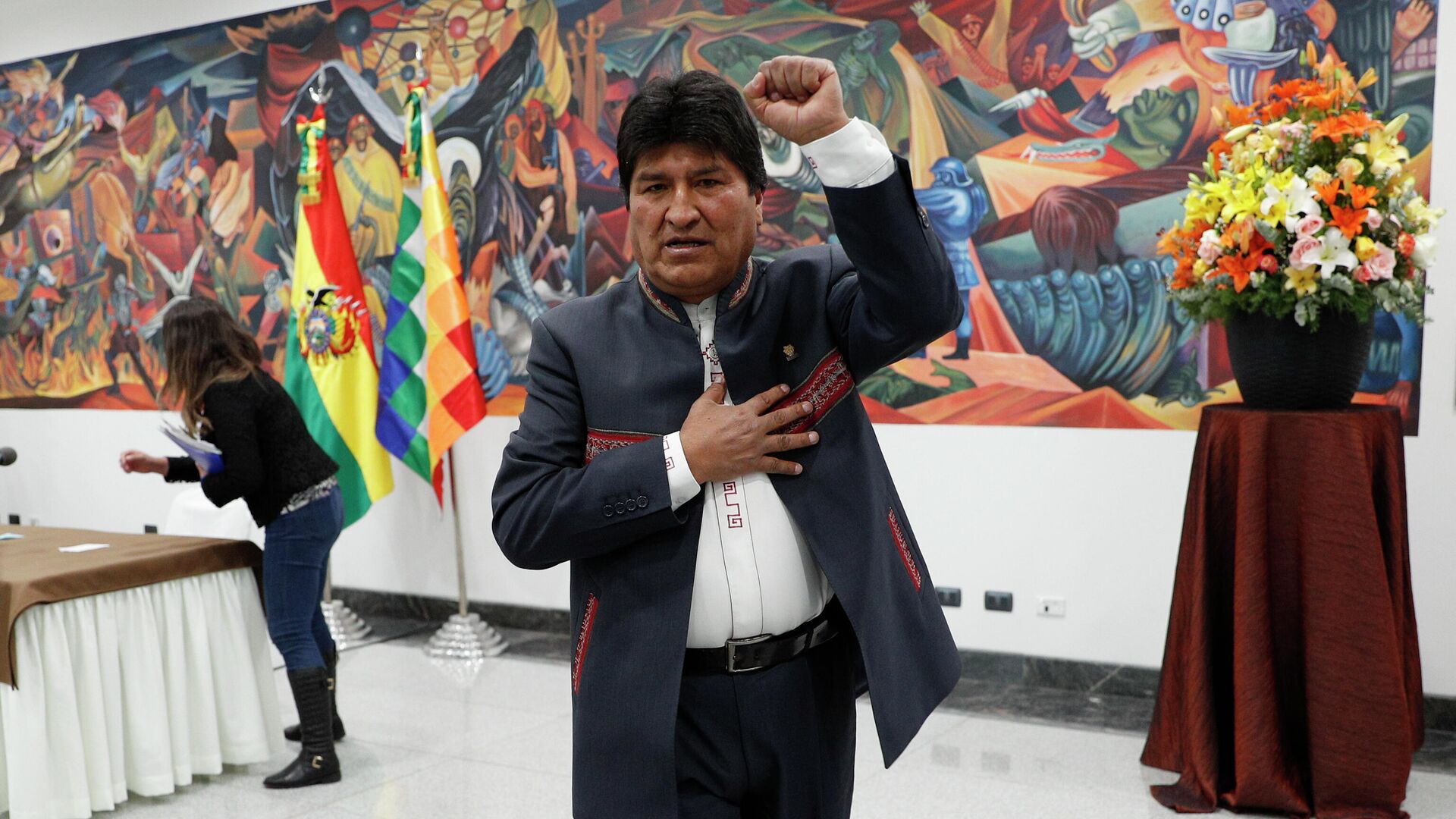 Президент Боливии Эво Моралес после пресс-конференции в Ла-Пас, Боливия. 24 октября 2019 - РИА Новости, 1920, 13.01.2020