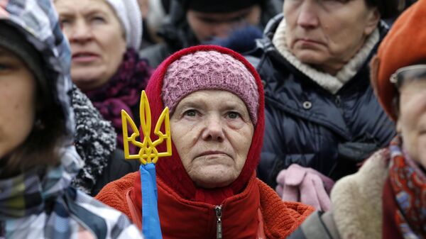 Участница Всеукраинского народного вече на Майдане Независимости в Киеве