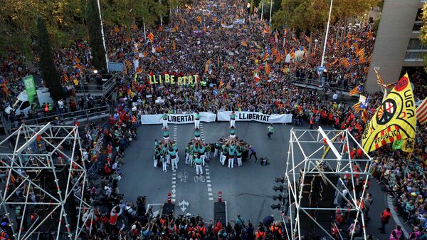 Акция протеста в Барселоне в связи с вынесением Верховным судом приговора 12 каталонским политикам, причастным к проведению незаконного референдума о независимости