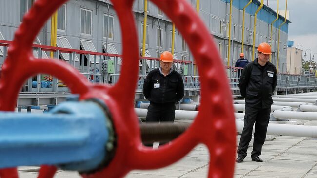 Рабочие на подземном газохранилище на Украине