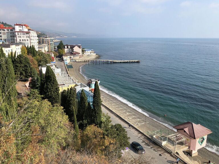 Крым. Алушта. Профессорский уголок