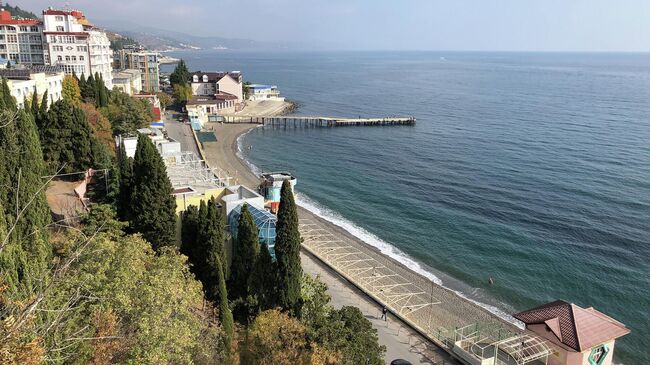 Крым. Алушта. Профессорский уголок