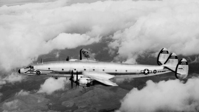 Самолет ВМС США Lockheed R7V-1