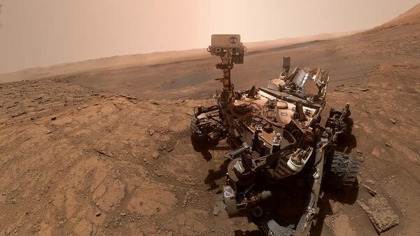 Селфи марсохода Curiosity на хребте имени Веры Рубин на Марсе. 11 октября 2019 год