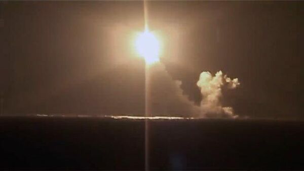 Видео пуска баллистической ракеты Булава 