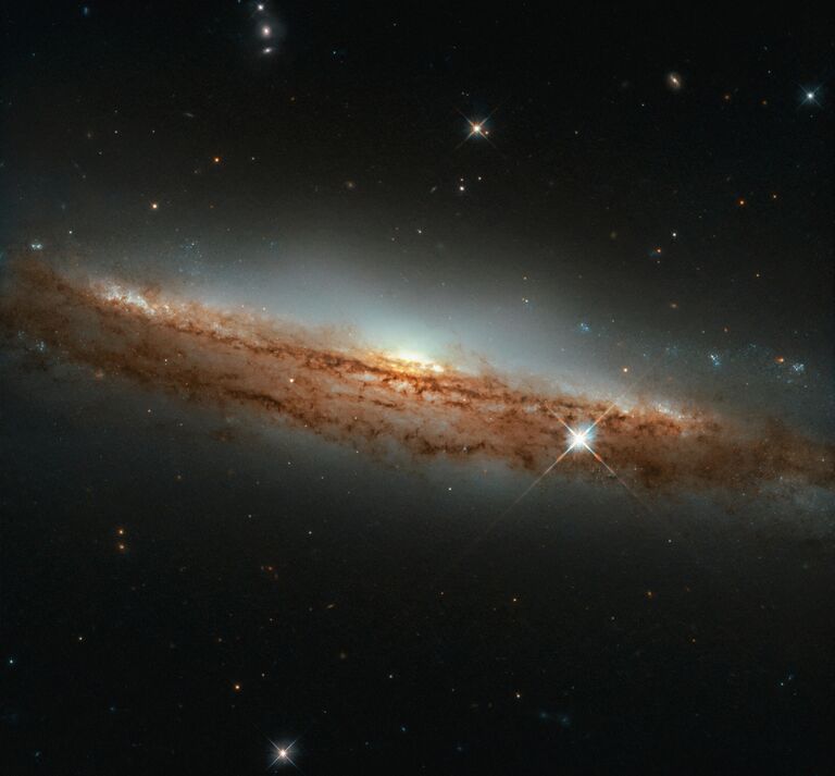 Спиральная галактика NGC 3717