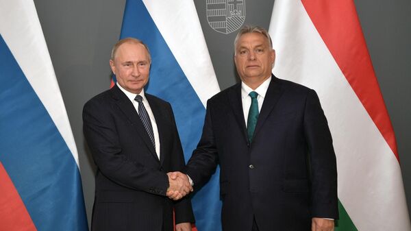  Президент РФ Владимир Путин и премьер-министр Венгрии Виктор Орбан во время встречи
