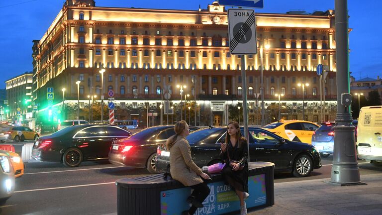 Лубянская площадь в Москве