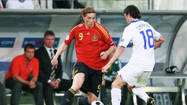 Игровой момент матча Испания - Россия на ЕВРО-2008