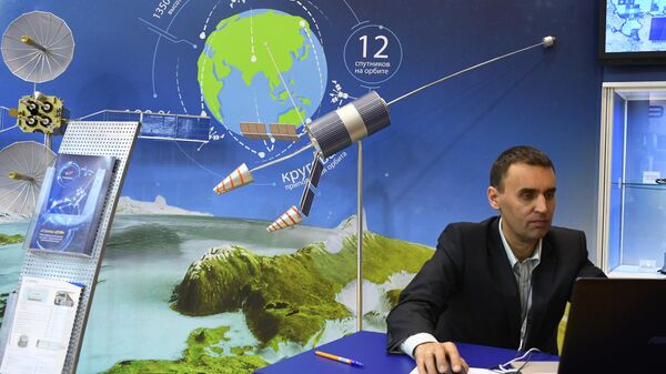 Спутниковая система Гонец, представленная на стенде госкорпорации Роскосмос Спутниковая система Гонец, представленная на стенде госкорпорации Роскосмос