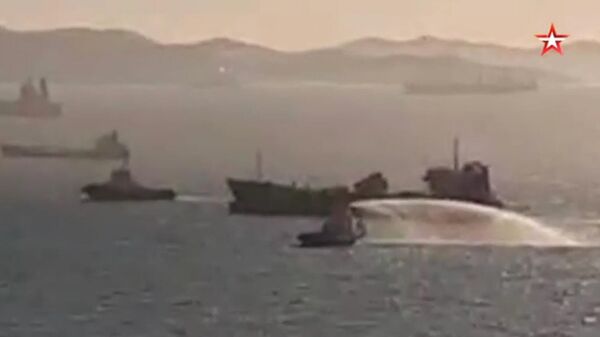 Опубликовано видео тушения танкера в Находке 