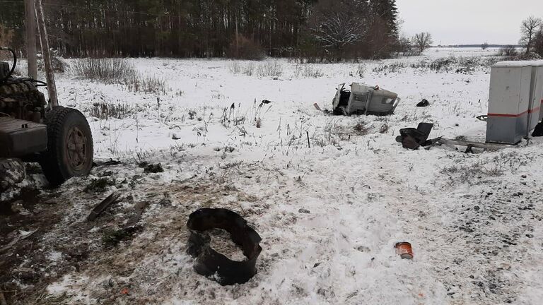 В Канашском районе Чувашии снегоуборочный автомобиль столкнулся с электричкой. 2 ноября 2019