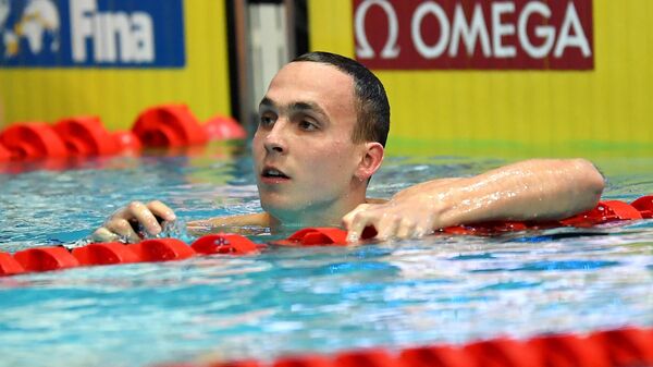 Антон Чупков (Россия) в финальных соревнованиях по плаванию на дистанции 100 м брассом среди мужчин на VI этапе Кубка мира по плаванию в Казани.