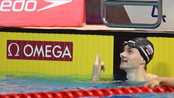 Григорий Тарасевич (Россия) в соревнованиях по плаванию на дистанции 100 м на спине среди мужчин на VI этапе Кубка мира по плаванию в Казани.