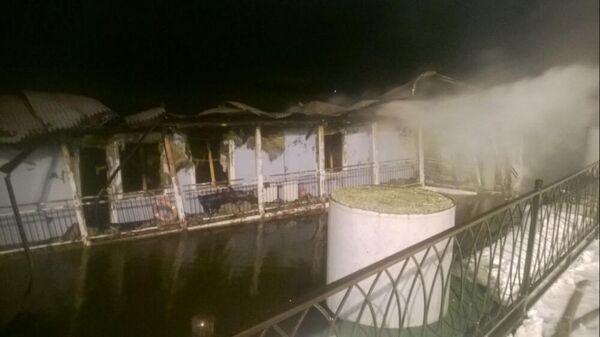 Ликвидация пожара в гостиничном комплексе на воде Мирная пристань в городе Кинешме Ивановской области