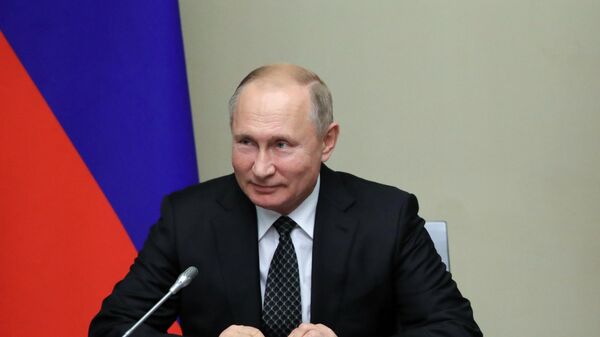 LIVE: Владимир Путин принимает участие в заседании Совета по русскому языку