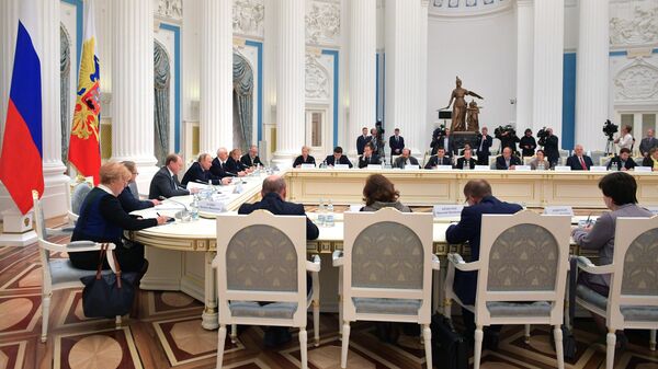 Президент РФ Владимир Путин проводит заседание Совета при президенте РФ по русскому языку. 5 ноября 2019