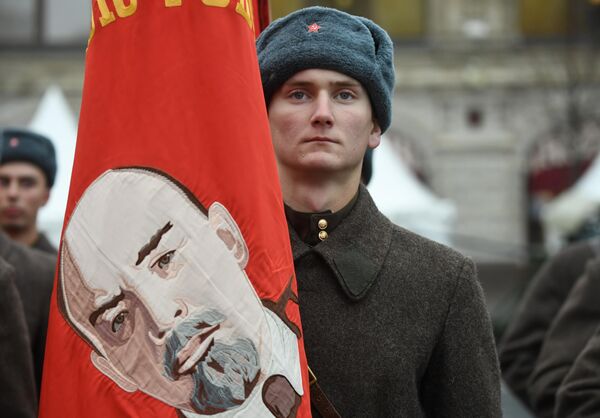 Участник марша, приуроченного к 78-й годовщине парада 1941 года на Красной площади
