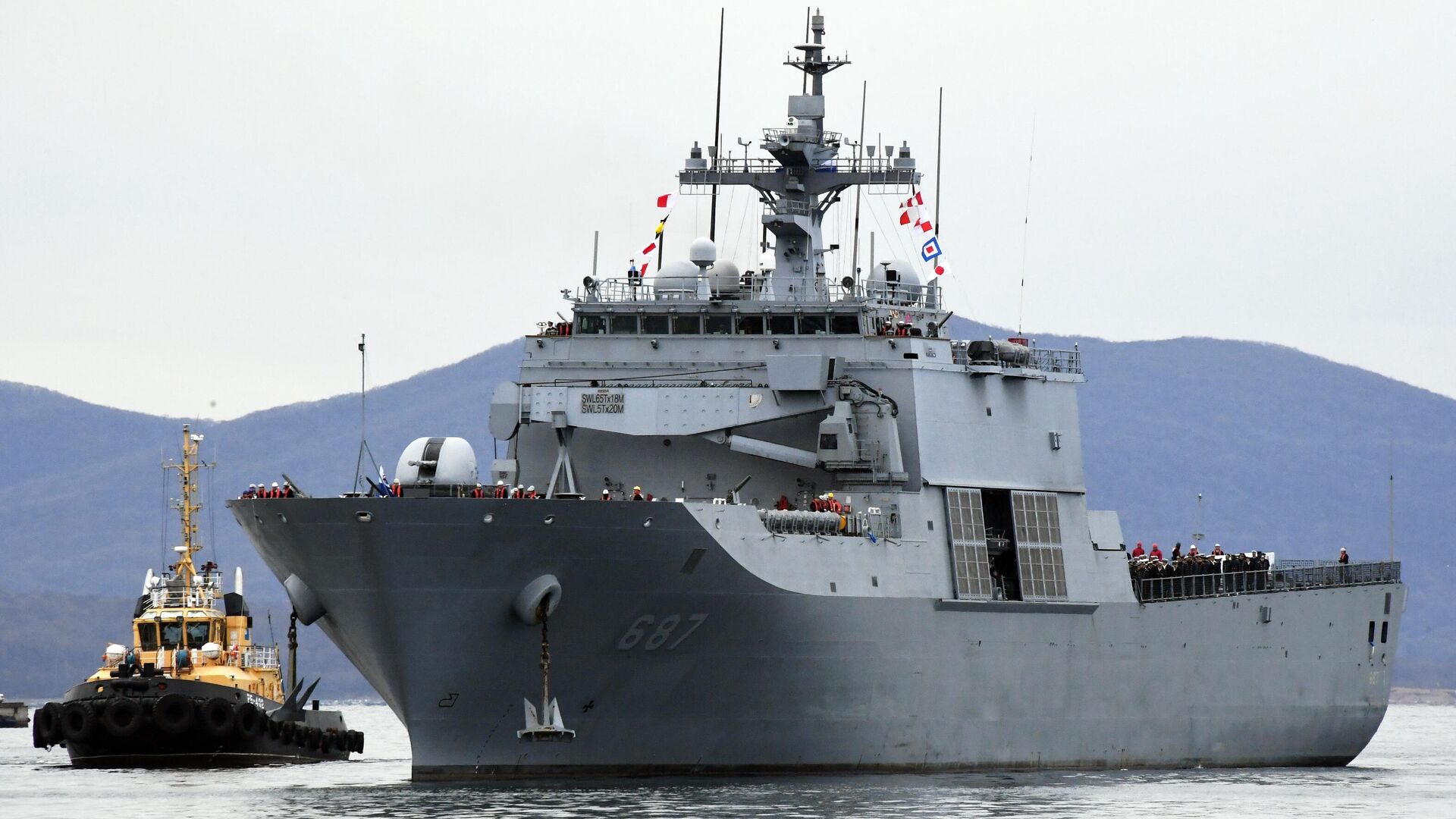 Десантный корабль Чхончжабон LST-687 ВМС Южной Кореи - РИА Новости, 1920, 16.08.2023