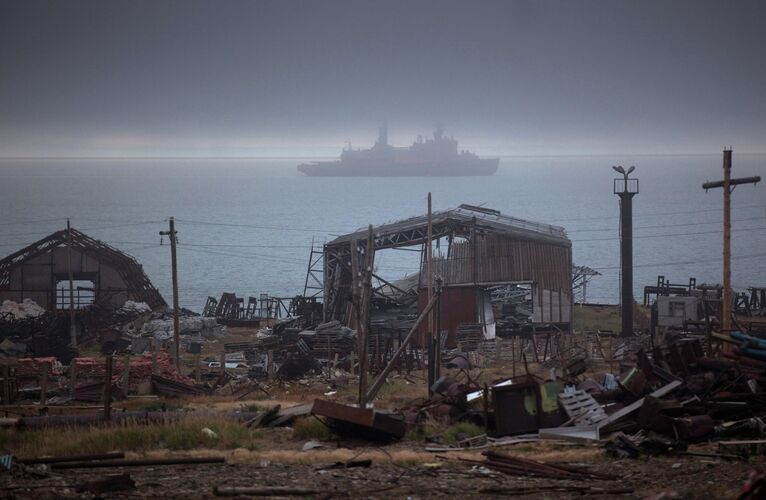 Северный морской путь. Порт Певек