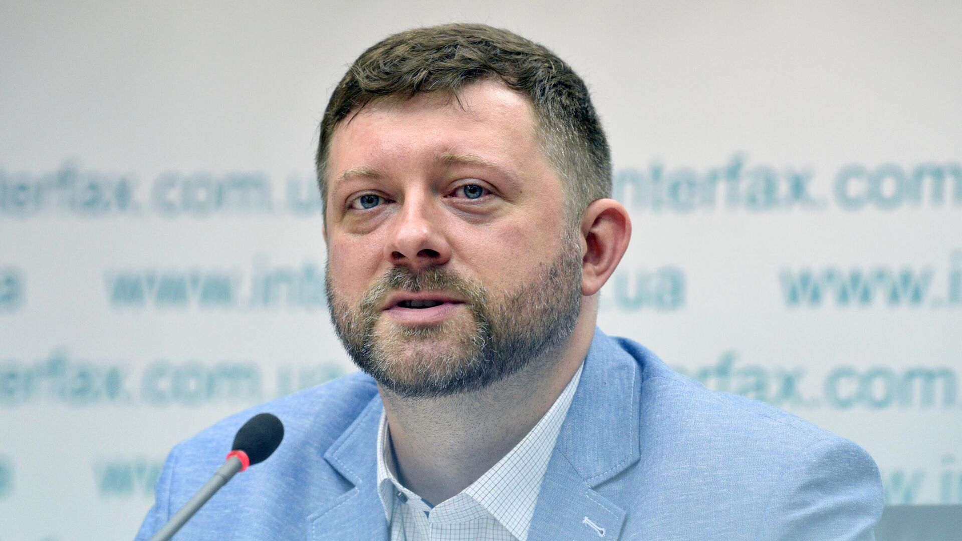 Александр Корниенко на пресс-конференции партии Слуга народа в Киеве. - РИА Новости, 1920, 12.12.2025