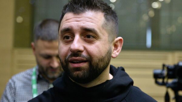 Глава фракции Слуга народа в Верховной раде Давид Арахамия на съезде партии Слуга народа в Киев
