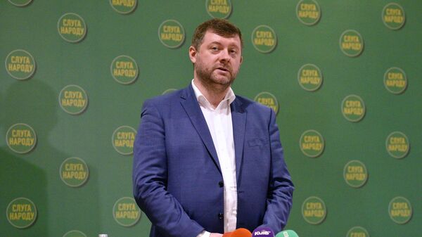 Новый глава партии Слуга народа Александр Корниенко на съезде партии в Киеве