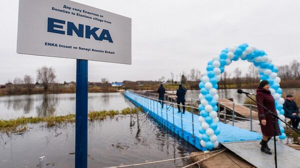 Понтонный пешеходный мост из пластика через реку Шешма открыли в селе Елантово Нижнекамского района Татарстана