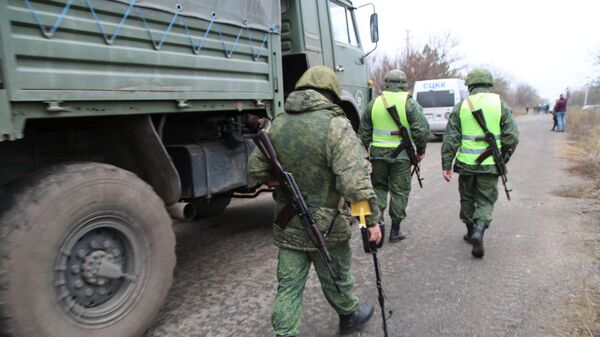 Саперы Народной милиции ДНР в районе села Петровское