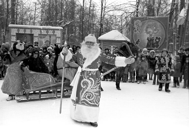 Дед Мороз на празднике Нового года