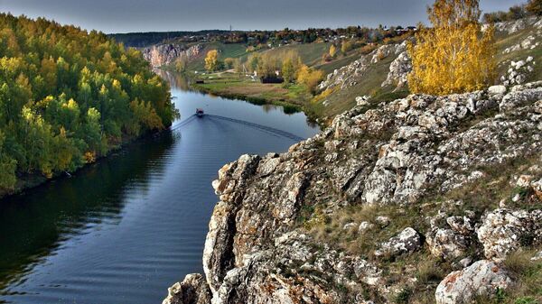 Река Исеть в Свердловской области