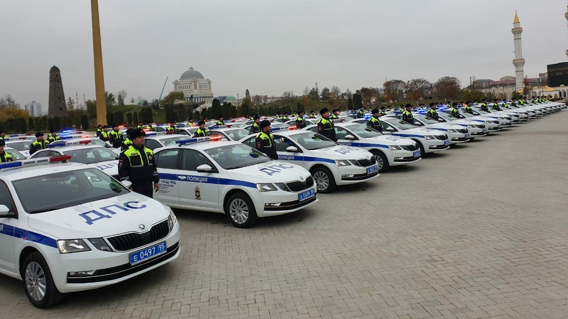 Госавтоинспекция Чечни получила 98 новых патрульных автомобилей - РИА  Новости, 14.11.2019