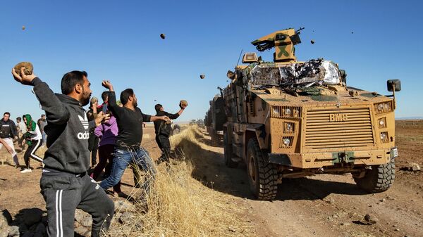 Курдские демонстранты в провинции Эль-Хасака