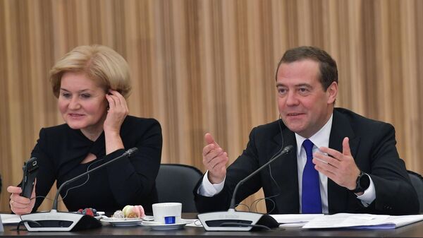  Председатель правительства РФ Дмитрий Медведев во время встречи с деятелями культуры